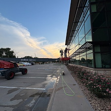 COMMERCIAL-WINDOW-CLEANING-IN-GARDEN-CITY-KANSAS 2