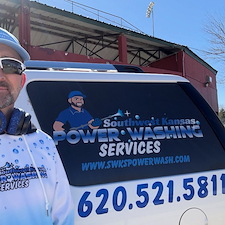 MONTHLY-COMMERCIAL-WINDOW-CLEANING 0