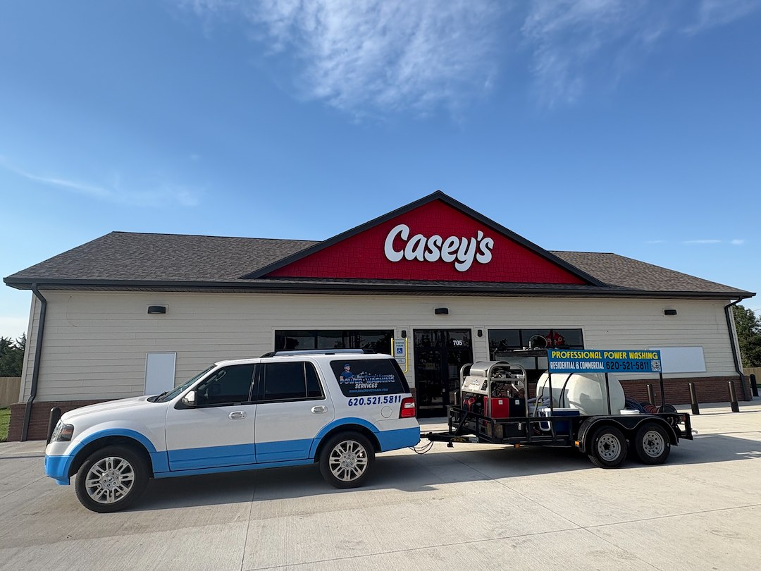 POST CONSTRUCTION CLEAN UP OF NEW BUSINESS PARKING LOT