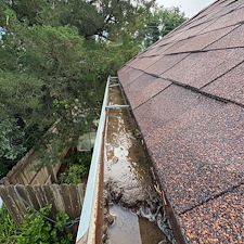 RESIDENTIAL-GUTTER-CLEAN-OUT 2